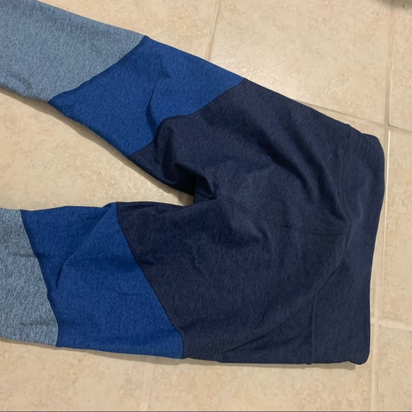 Outdoor Voices 7/8 Leggings - Color Block - Picture 3 of 5